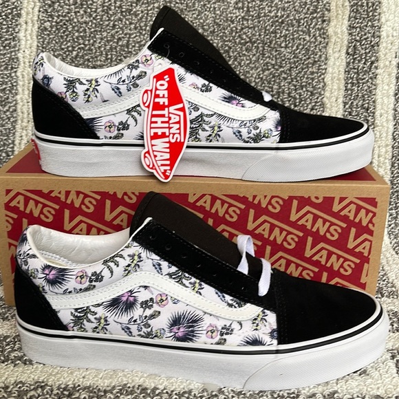 Vans Shoes - Vans Old Skool Paradise Floral Black True White WMNS